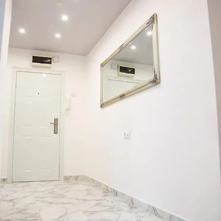 Bulevar Apartment